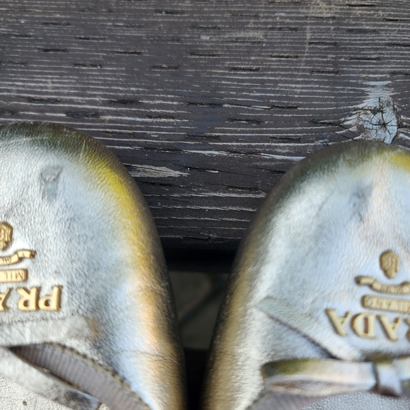 Prada Logo Metallic Gold Ballet Flats Prada Size 37.5 US 7.5 Made in Italy - Picture 6 of 10